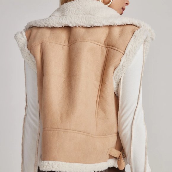 Women's Cream and Tan Shearling Vest - Picture 3 of 8